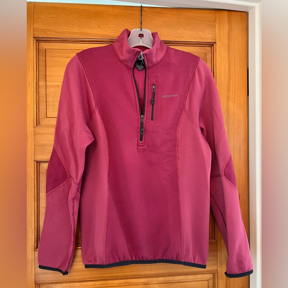 Women’s Patagonia fleece, size small